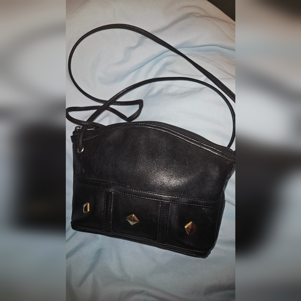 VINTAGE AMANDA SMITH Sleek Black Leather Gold Diamond Crossbody Purse